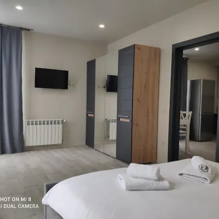 Apartments Domovik Миру 11С /11 Мукачево Экстерьер фото