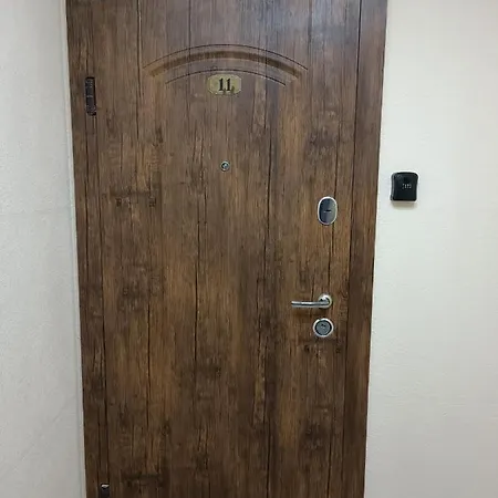 Apartments Domovik Миру 11С /11 Мукачево Экстерьер фото