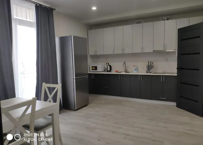 Apartments Domovik Миру 11С /11